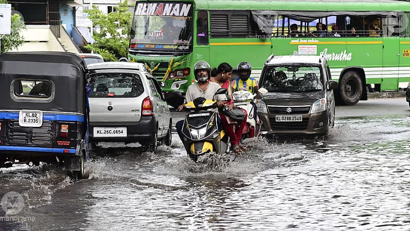9 மாவட்டங்களுக்கு ஆரஞ்சு அலெர்ட்.. கேரளாவில் 5 நாட்கள் அதிகனமழை எச்சரிக்கை!