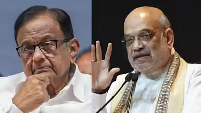 பாகிஸ்தானுக்கு நற்சான்றிதழ் கொடுக்கும் உங்களுக்கு எங்களை கேள்வி கேட்க என்ன உரிமை உள்ளது?  - அமித்ஷா