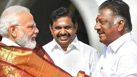 மோடி, ஓபிஎஸ், எடப்பாடி பழனிசாமி