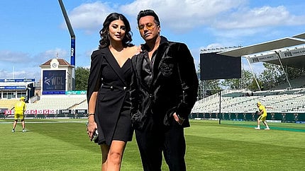 wcl owner tells anchor karishma kotak propose with live from wcl final