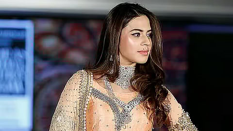 rs 102 crore penalty imposed on kannada actress in gold smuggling case