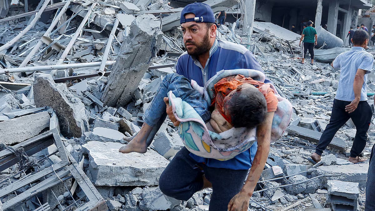 பசி, அச்சம், மரணம் : அச்சுறுத்தும் காசா.. மாற்றுத்திறனாளிகளான 21,000 குழந்தைகள்