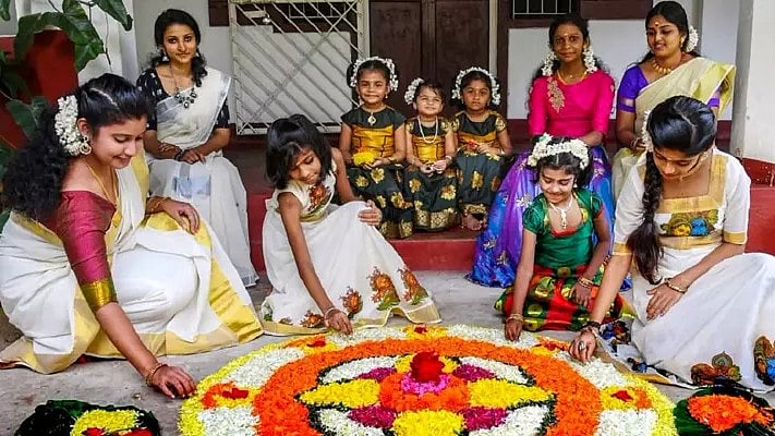 சாதி, மதம் கடந்து அனைவராலும் கொண்டாடப்படும் ஓணம்.. சிறப்புகள் என்ன?