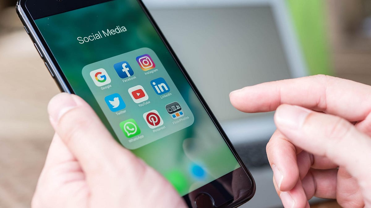 YouTube, WhatsApp, Twitter உள்ளிட்ட 26 சமூக வலைதளங்களுக்குத் தடை.. நேபாள அரசு அதிரடி!