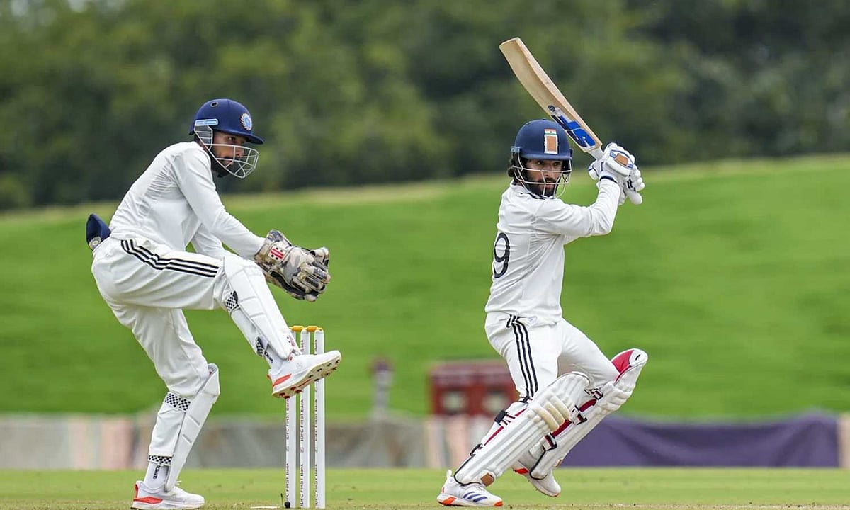 துலீப் டிராபி ஃபைனல்| 12 பவுண்டரிகள் 2 சிக்சர்கள்.. சதம் விளாசிய ரஜத் பட்டிதார்!