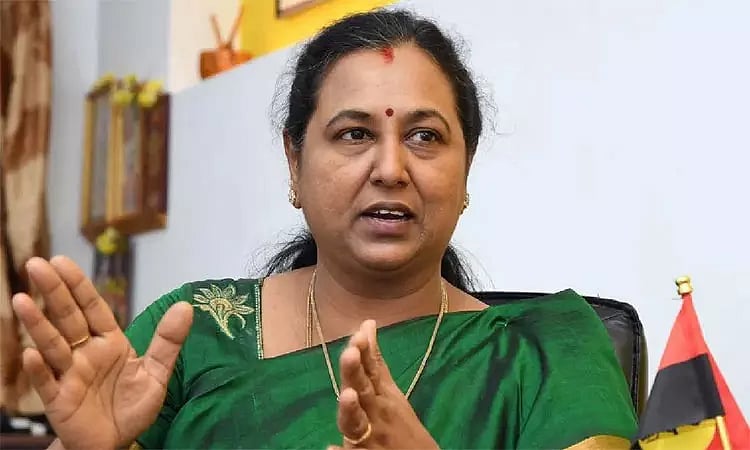 திமுகவுக்கும் அதிமுகவுக்கும்
சமதொலைவில் தேமுதிக... பிரேமலதா போடும் தேர்தல் கணக்கு என்ன?