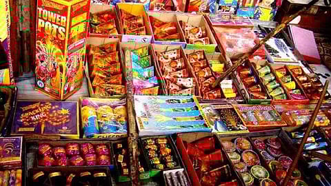 supreme court allows manufacture of green firecrackers in delhi