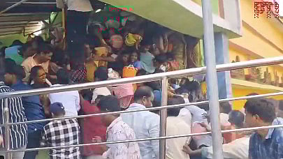 ஆந்திரா | கோயில் கூட்ட நெரிசலில் சிக்கி 9 பேர் உயிரிழப்பு.. நடந்தது என்ன?