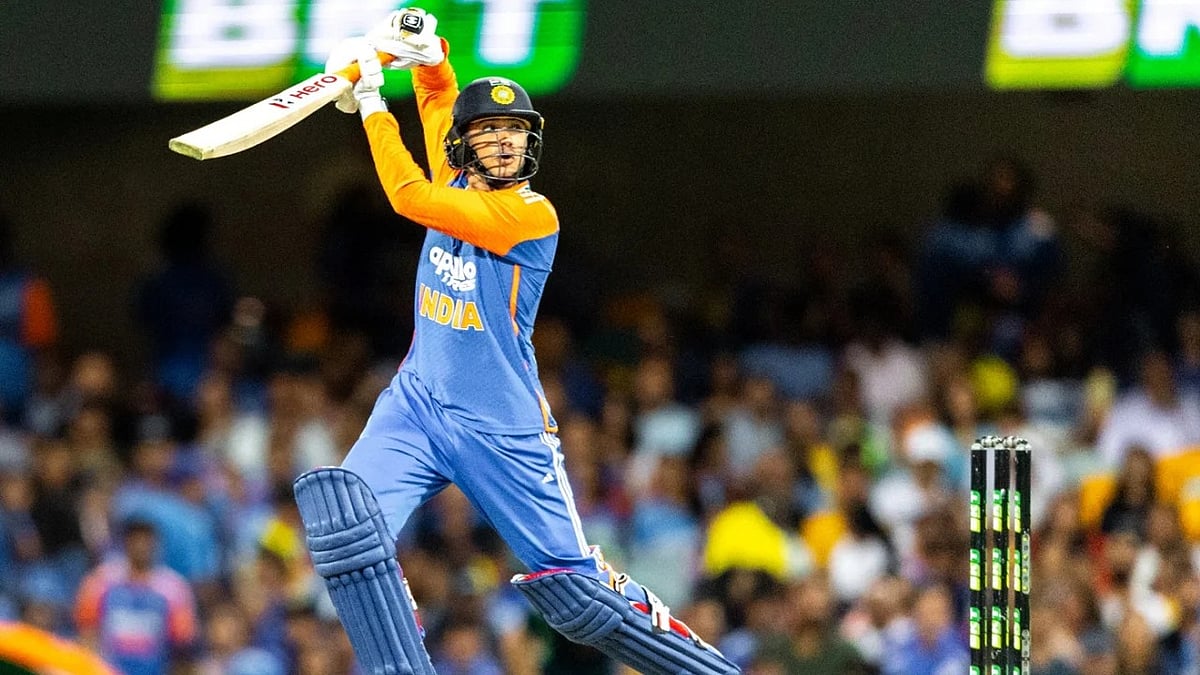 உலகசாதனையை உடைத்த அபிஷேக் சர்மா.. குறைவான பந்தில் 1000 ரன்கள் அடித்து வரலாறு!