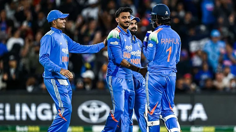 IND vs SA | இந்தியாவிற்கு மேலும் பின்னடைவு.. ODI தொடரை தவறவிடும் 2 முக்கிய வீரர்கள்!