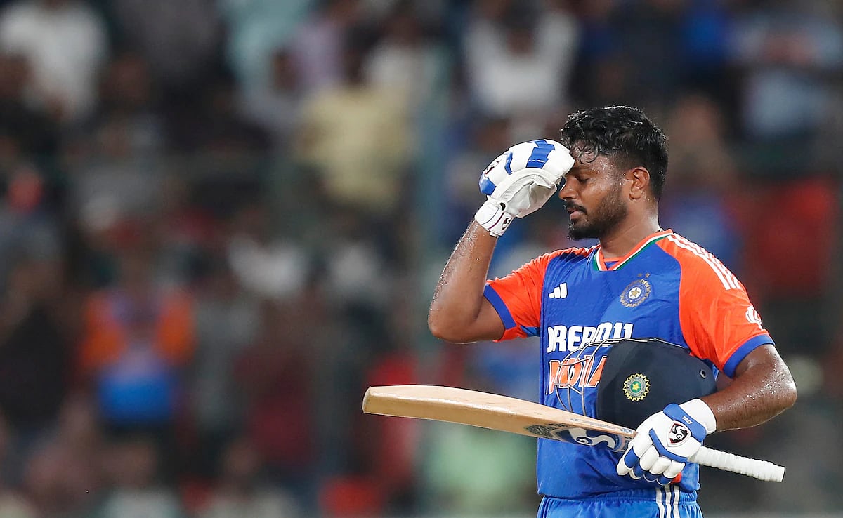 ”ஒவ்வொரு முறையும் மனசு உடையும்..” 3 கீப்பர் இருந்தும் சாம்சனுக்கு ஏன் இடமில்லை? - முன்.வீரர் கேள்வி