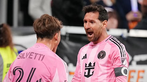 1,300 கோல்களில் பங்களித்த முதல் வீரராக மெஸ்ஸி சாதனை