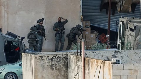 Israeli forces killing surrendering Palestinians