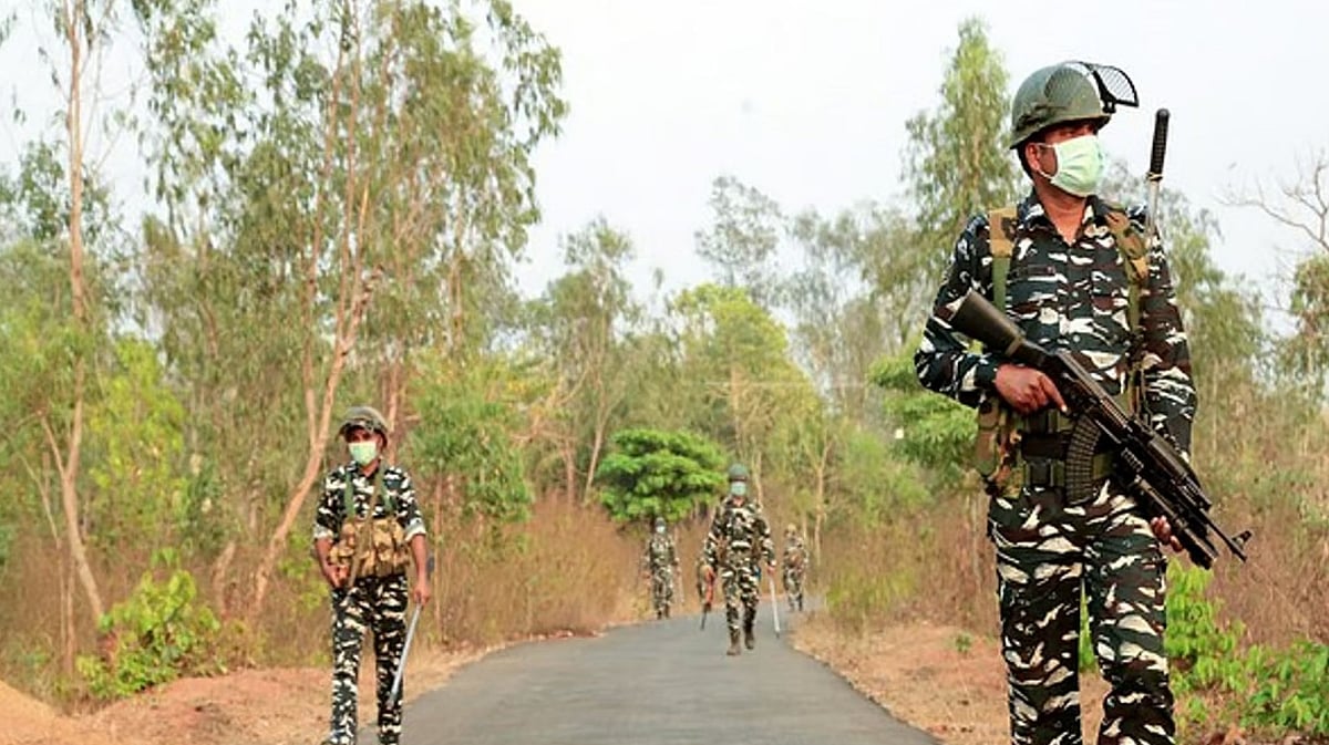சத்தீஸ்கர் தேடுதல் வேட்டை | மாவோயிஸ்டுகளின் பலி எண்ணிக்கை 18 ஆக உயர்வு.. 3 காவலர்களும் மரணம்!