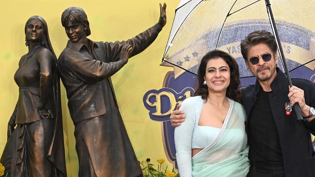 ஷூட்டிலும் மழை, சிலை திறப்பிலும் மழை! - DDLJ நினைவுகளை பகிர்ந்த ஷாருக் - கஜோல் | SRK | Kajol