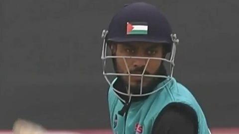 ஜம்மு காஷ்மீரில் பாலஸ்தீன கொடியை பயன்படுத்திய கிரிக்கெட் வீரரால் சர்ச்சை