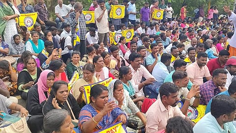 இடைநிலை ஆசிரியர்கள் போராட்டம்