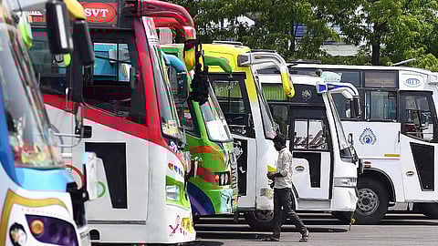 பொங்கல் பண்டிகையை முன்னிட்டு கட்டணத்தை 3 மடங்கு உயர்த்திய ஆம்னி பேருந்துகள்