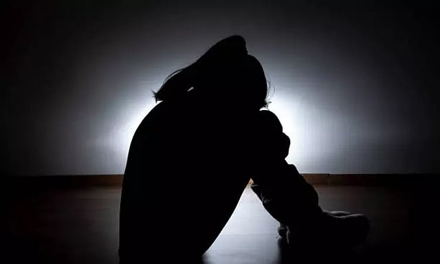 அடித்து சித்ரவதை