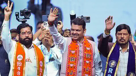 bjp shiv sena seizes Mumbai crown Fort Thackeray falls after 28 years