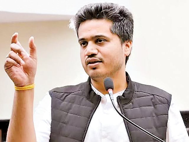 rohit pawar suspicions on ajit pawar death plane crash 