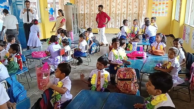 திறக்கப்பட்ட பள்ளி 