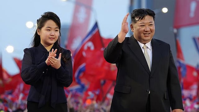 kim jong un with his Daughter Kim ju-ae 