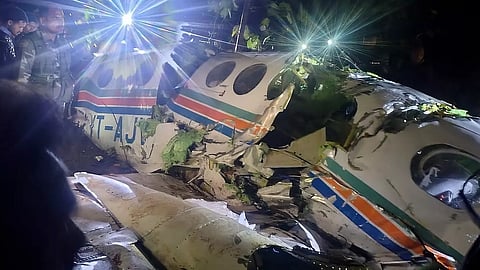 விபத்துக்குள்ளான ஏர் அம்புலன்ஸ் 