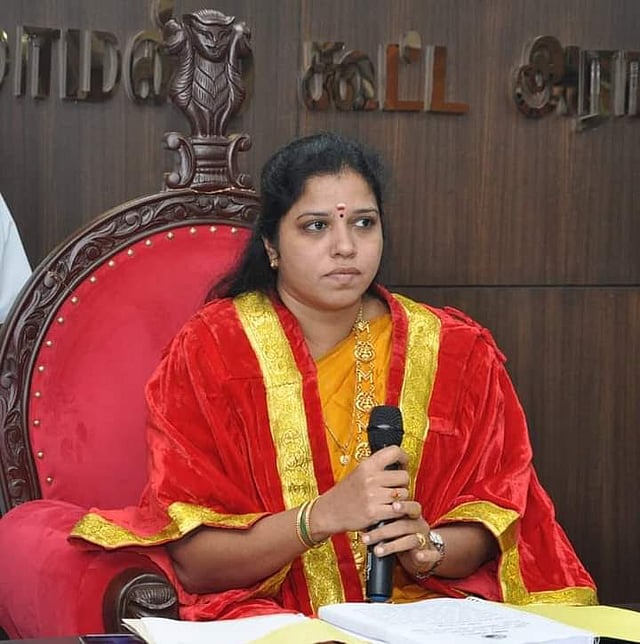 வேலூர் மேயர் சுஜாதா