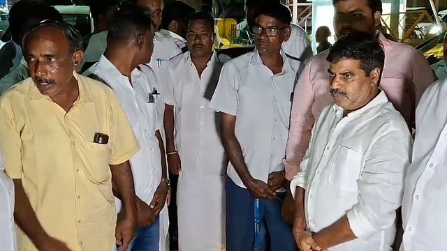 நாராயணசாமி ஆதரவாளர்கள்