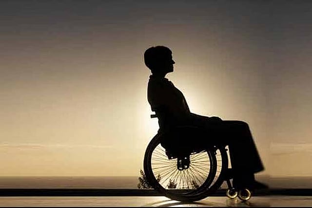 மாற்றுத்திறனாளிகள்