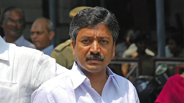 சி.வி.சண்முகம்