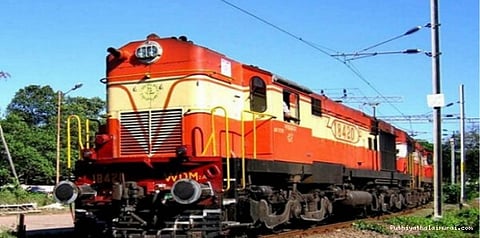 போராட்டத்தால் ரயில் சேவை ரத்து