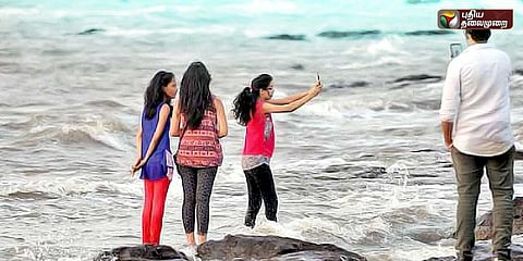 செல்ஃபி விபரீதம்: அதிகரிக்கும் உயிர் பலிகள்!