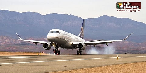 கரும்புகை வந்ததால் அவசரமாக தரையிறங்கிய விமானம் - பீதிக்குள்ளான பயணிகள்