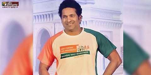 வீரர்களுக்கு ஷூக்களை பரிசாக வழங்கிய சச்சின்