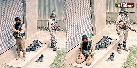 சமூக வலைதளங்களை கலக்கும் சிஆர்பிஎஃப் வீரர்களின் நெகிழ்ச்சி புகைப்படம்