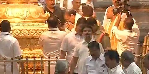 அரசியலுக்கு அப்பாற்பட்டு செயல்படுவேன்: திருப்பதியில் வெங்கய்ய நாயுடு பேட்டி