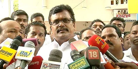 கட்சிப் பதவிகளை ராஜினாமா செய்ய முடியுமா?: அமைச்சர்களுக்கு எம்எல்ஏ சவால்