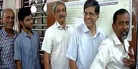 கோவா இடைத்தேர்தலில் வாக்குப்பதிவு தீவிரம் - முதலமைச்சர் பாரிக்கர் வாக்களித்தார்