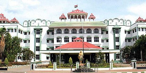 கீழடியில் அகழாய்வு நடைபெற்ற இடத்தை மூடக்கூடாது: நீதிமன்றம் உத்தரவு