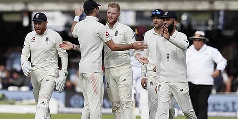 123 ரன்களில் வெஸ்ட் இண்டீஸை சுருட்டிய இங்கிலாந்து