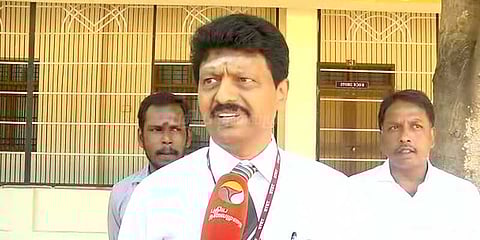 ஈபிஎஸ், ஓபிஎஸ் இல்லாத அமைச்சரவை வேண்டும்: திவாகரன்