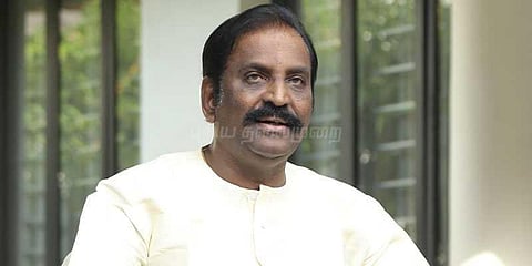 ‘தமிழ் சினிமாவில் தலைப்பு பஞ்சம்’: வைரமுத்து வருத்தம்!