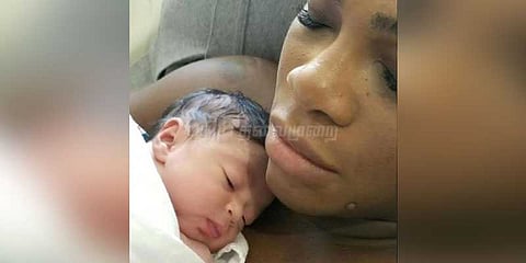 குழந்தையுடன் செரினா... வைரலாகும் வீடியோ