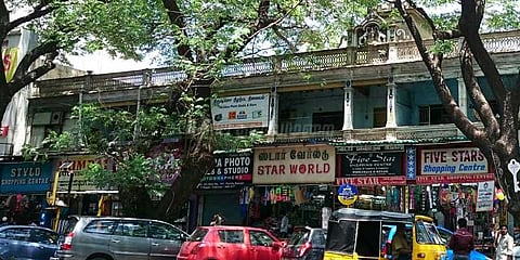 சாலையோர விற்பனையாளர்களுக்கு அடையாள அட்டை