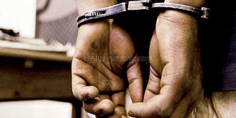 படித்தது ஹோமியோபதி, பார்த்தது ஆங்கில மருத்துவம்: 2 போலி மருத்துவர்கள் கைது