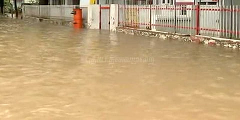 ஒகி புயல்: இலங்கையில் இயல்பு வாழ்க்கை பாதிப்பு