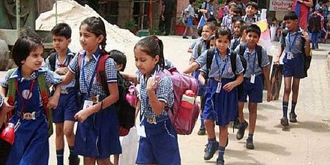 கன்னியாகுமரி மாவட்ட பள்ளி, கல்லூரிகளுக்கு இன்றும் நாளையும் விடுமுறை