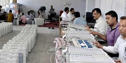 குஜராத், இமாச்சலில் வாக்கு எண்ணிக்கை தொடங்கியது